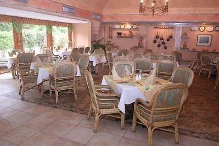 **  Cascadia Otel Belmont Trinidad ve Tobago